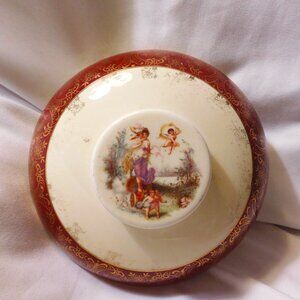 Atlas Warranted 22kt Gold China Bowl with Lid Cherubs Design